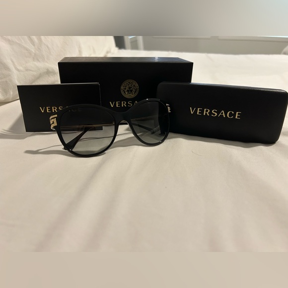 Versace Greca Sunglasses - Picture 3 of 7